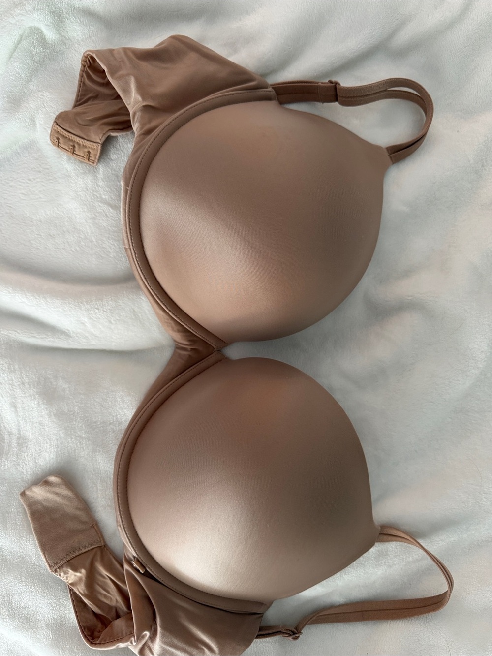 Victoria's Secret very sexy lightly lined plunge bra